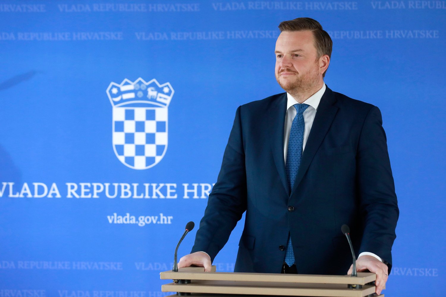 Ministar financija Marko Primorac održava konferenciju za medije u Vladi Republike Hrvatske (2025. godine)